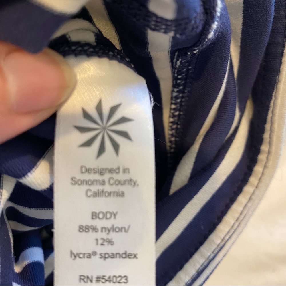 Athleta‎ Stripes Chaturanga Capri size S - Picture 5 of 6
